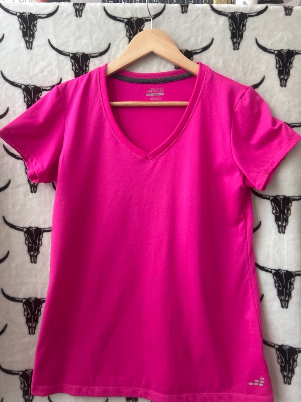BCG Tru-Wick Hot Pink V-Neck Athletic Workout Top Women’s Medium